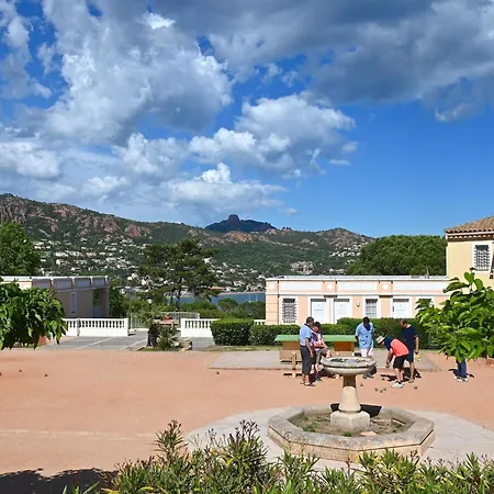 Apartmán L'esquinade - F3 113 By Interhome Saint-Raphaël