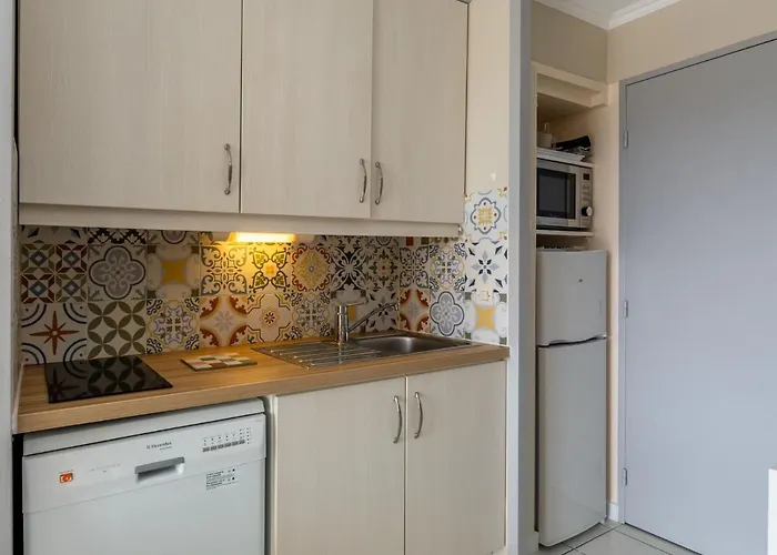Apartment L'esquinade - F3 113 By Interhome *