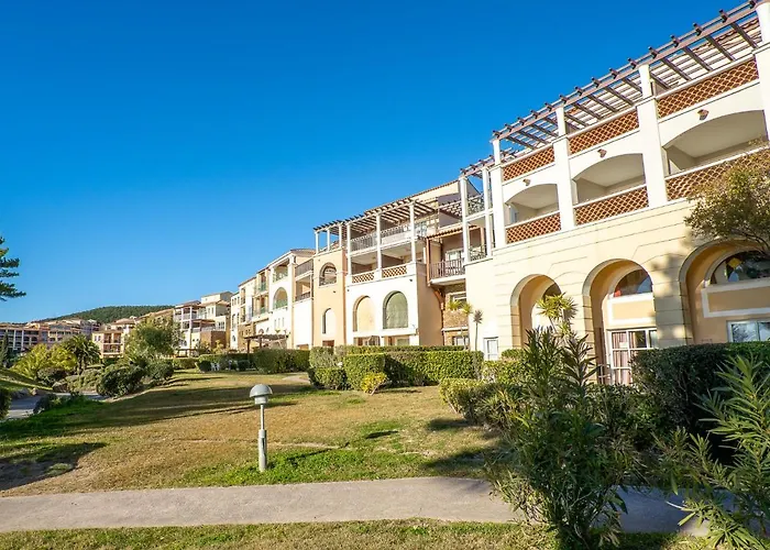 Apartment L'esquinade - F3 113 By Interhome Saint-Raphaël