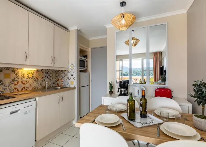 Apartment L'esquinade - F3 113 By Interhome
