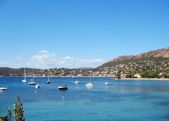 Appartement L'esquinade - F3 113 By Interhome *