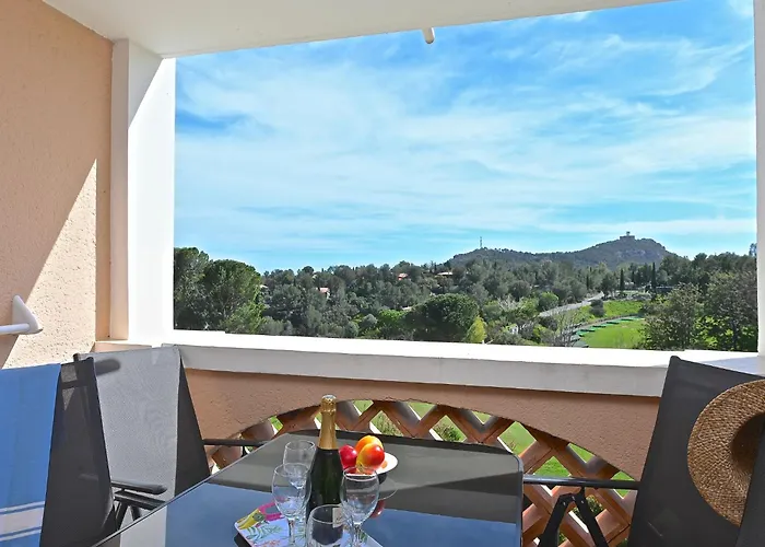 L'esquinade - F3 113 By Interhome Apartment