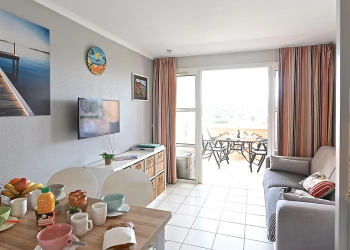 Apartment L'esquinade - F3 113 By Interhome Saint-Raphaël